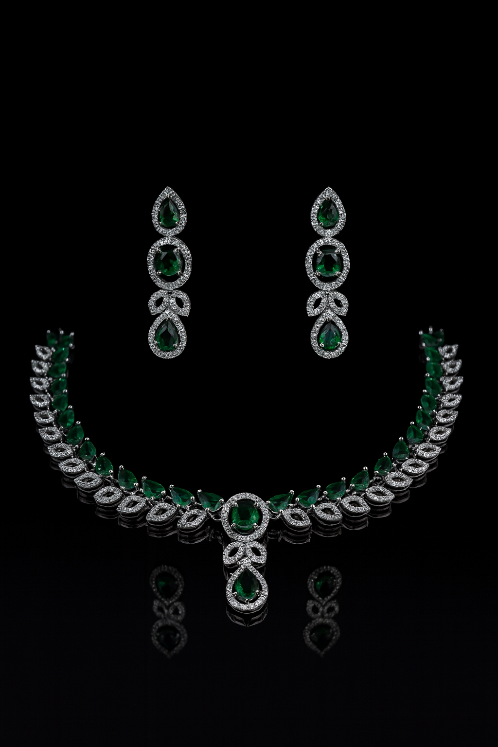 Emerald Grace Necklace Set