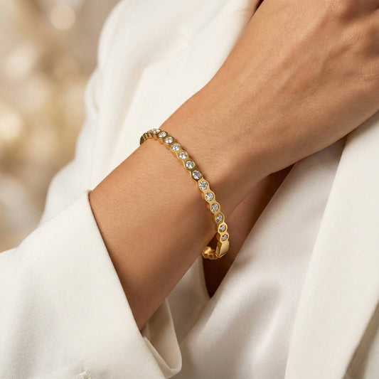 Scalloped Crystal Gold 18k Gold Plated Bangle Bracelet