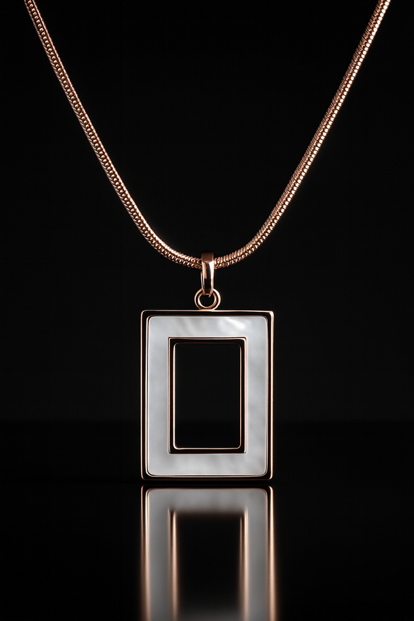 Aurora Frame – Rose Gold-Plated Mother of Pearl Neckpiece